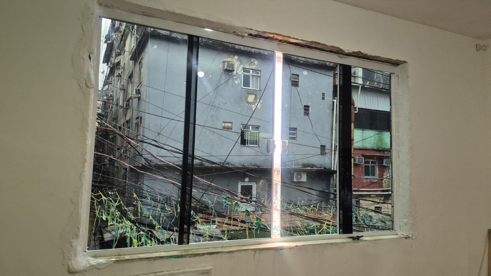 Aplicação de insulfilm residencial realizada pela Magrofilm